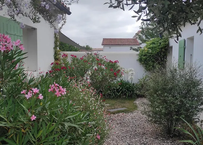 Maison 3 Chambres Plus 1 Studio Independant