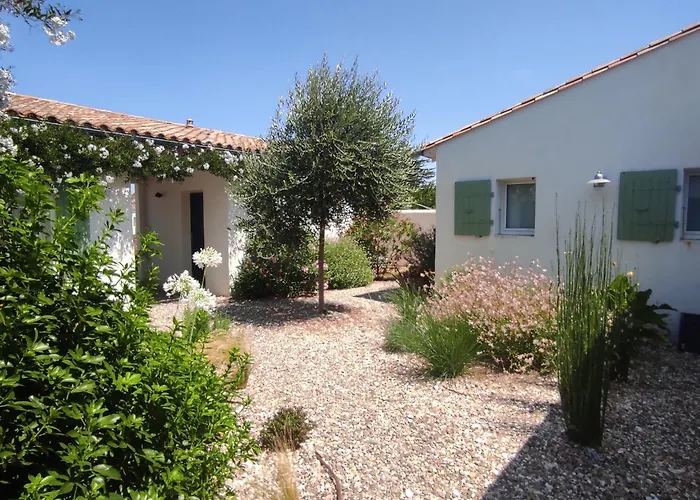 Maison 3 Chambres Plus 1 Studio Independant